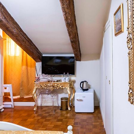 Palazzo Titti Rialto Suites Venise Extérieur photo