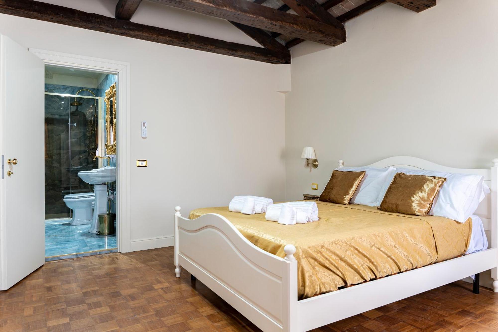 Palazzo Titti Rialto Suites Venise Extérieur photo