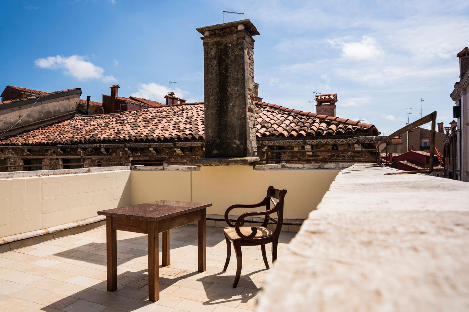 Palazzo Titti Rialto Suites Venise Extérieur photo