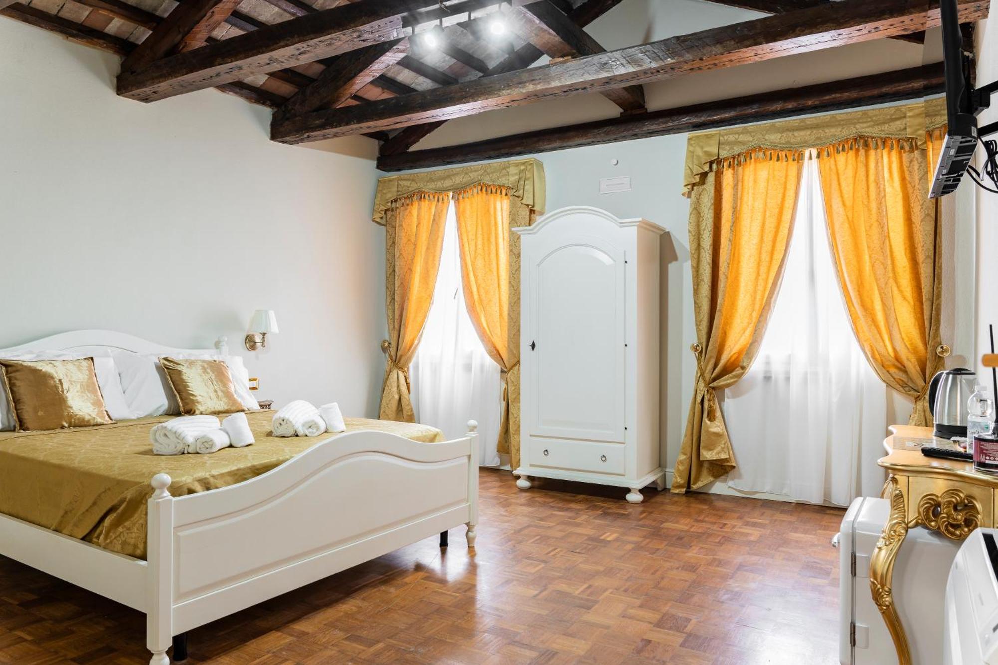 Palazzo Titti Rialto Suites Venise Extérieur photo