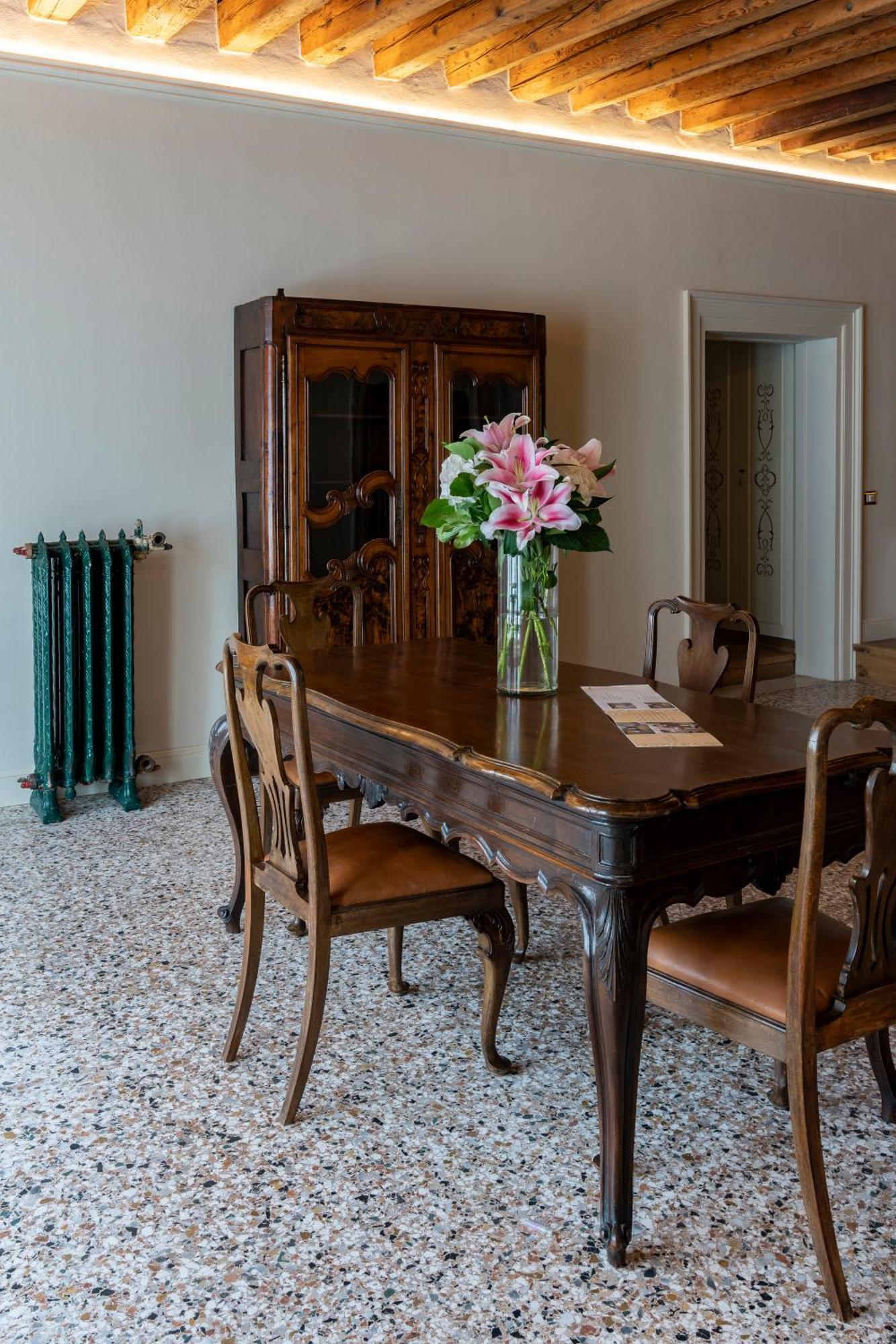 Palazzo Titti Rialto Suites Venise Extérieur photo