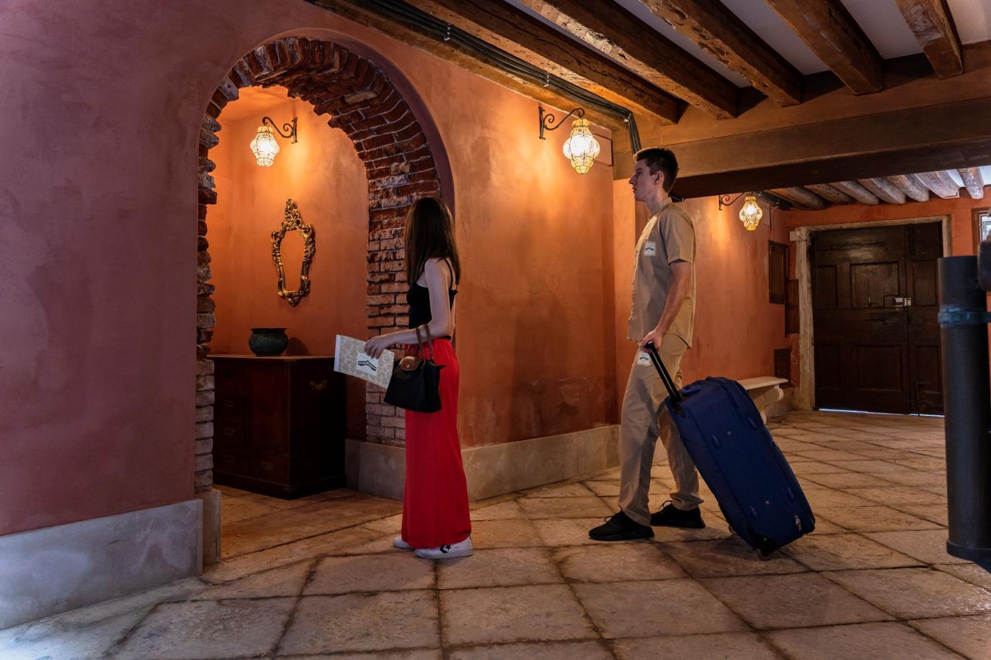 Palazzo Titti Rialto Suites Venise Extérieur photo