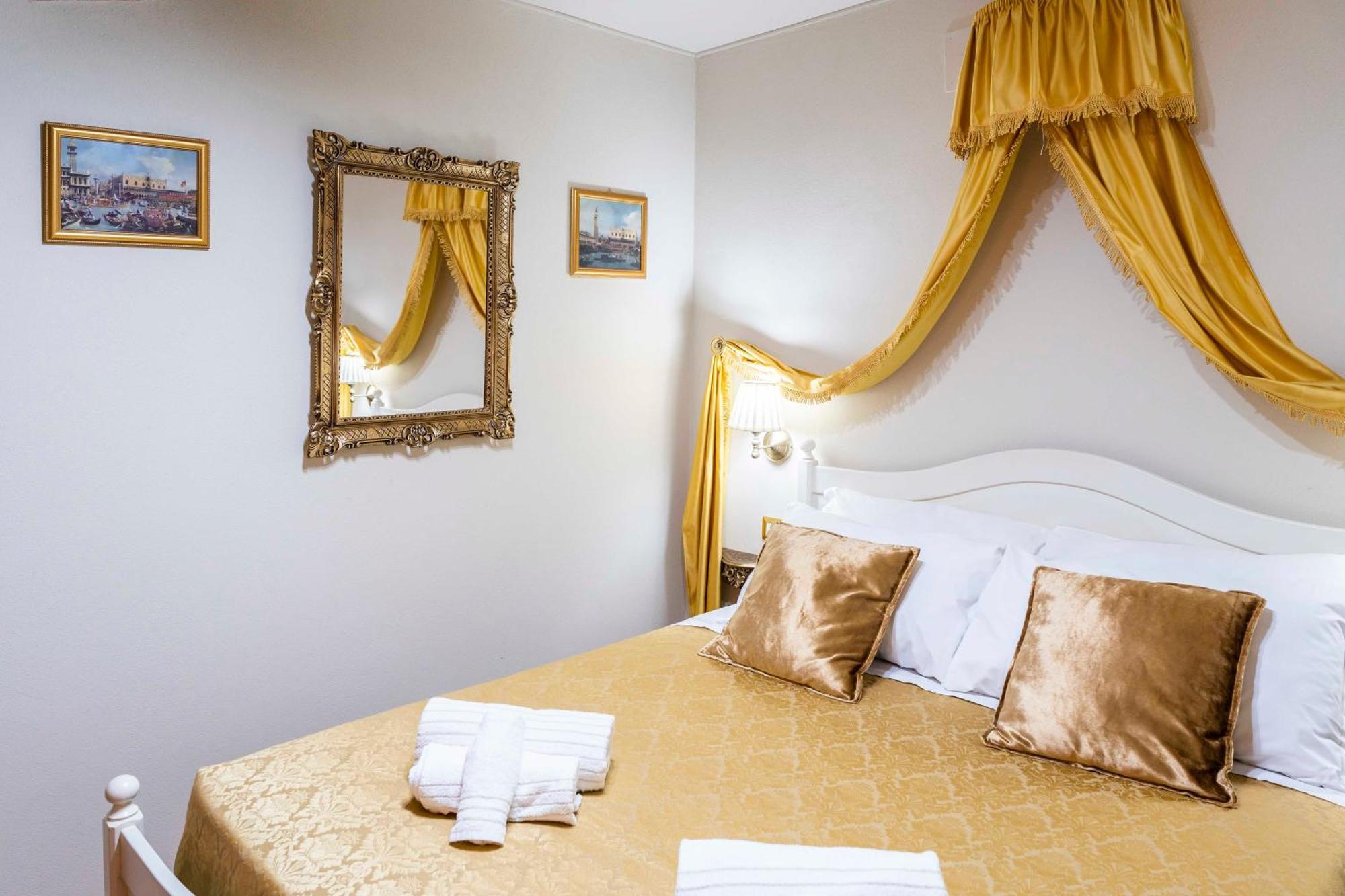 Palazzo Titti Rialto Suites Venise Extérieur photo